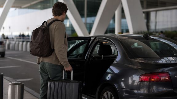 Comment organiser un transfert simple entre aéroport et centre-ville