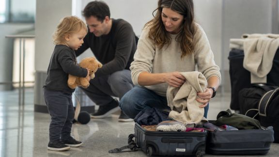Ce qu’il faut savoir avant de voyager loin avec de jeunes enfants